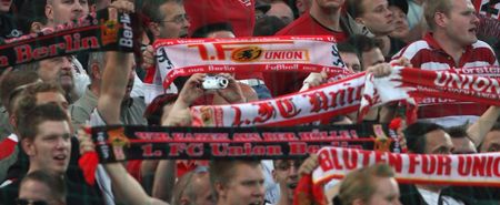What did Union Berlin do when midfielder Benjamin Koehler was diagnosed with cancer? They extended his contract