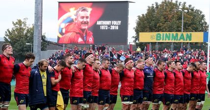 Heartbreaking scenes as Simon Zebo is overcome with emotion during Anthony Foley tribute