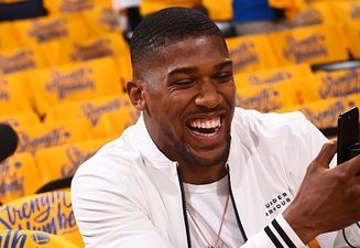 Anthony Joshua wins small fortune with amazing 12/1 bet