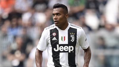 Paris Saint-Germain “agree personal terms” with Manchester United target