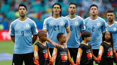 Uruguayan players accuse English FA of “ignorance and disdain” over Cavani ban