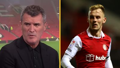 Roy Keane praises Mark Sykes for making ‘brave’ switch from Northern Ireland to Ireland