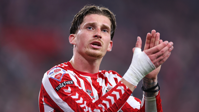 Ireland miss out on Premier League defender as he chooses rival nation